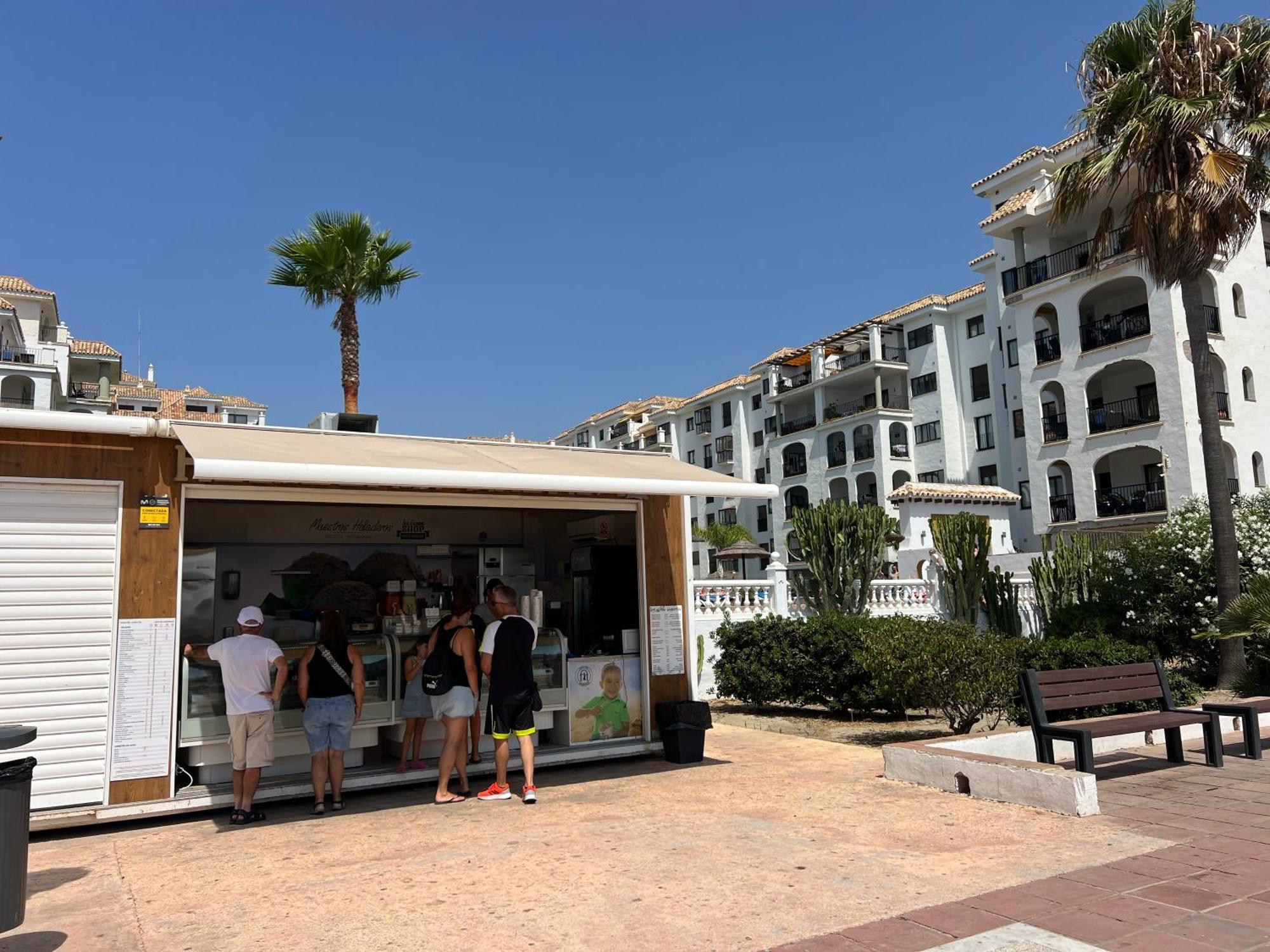 דירות מנילבה Puerto De La Duquesa מראה חיצוני תמונה