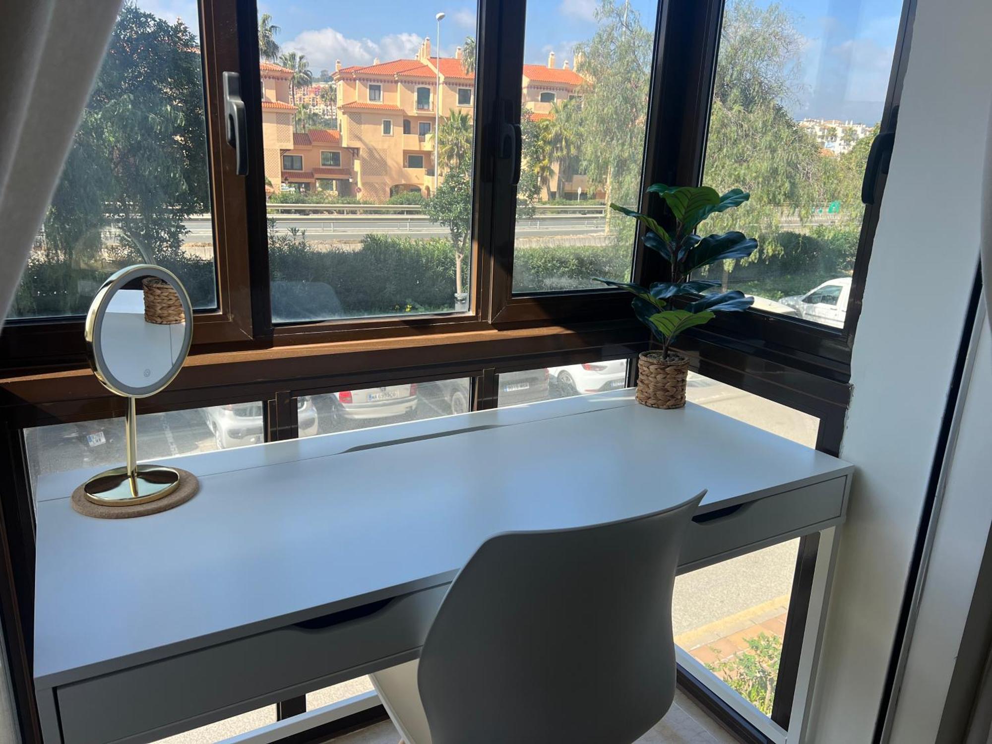 דירות מנילבה Puerto De La Duquesa מראה חיצוני תמונה
